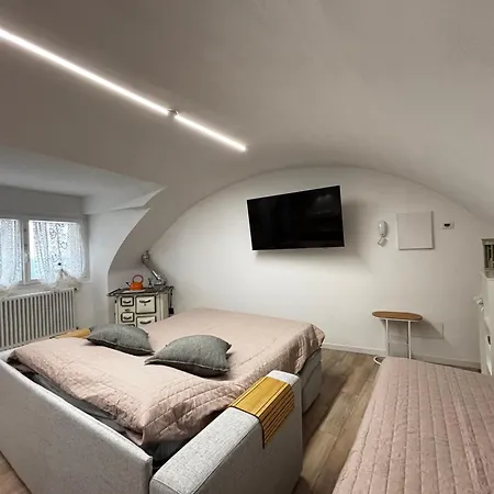 Casa Manzoni - Larihome A84 Apartman