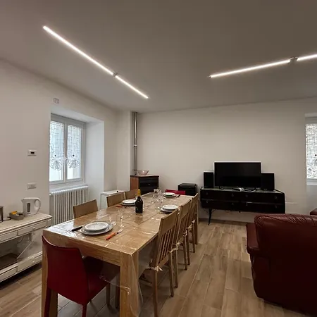 Casa Manzoni - Larihome A84 아파트 그라베도나