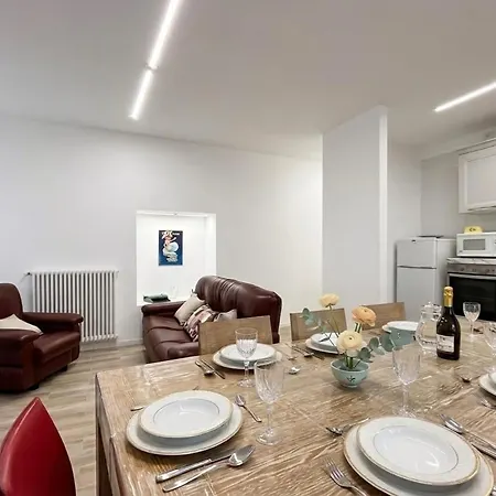 Casa Manzoni - Larihome A84 * Gravedona