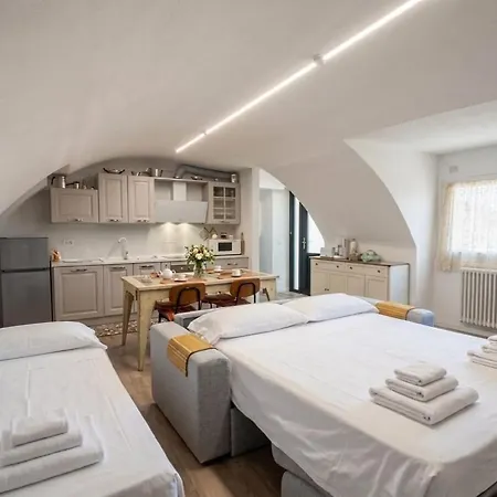 Casa Manzoni - Larihome A84
