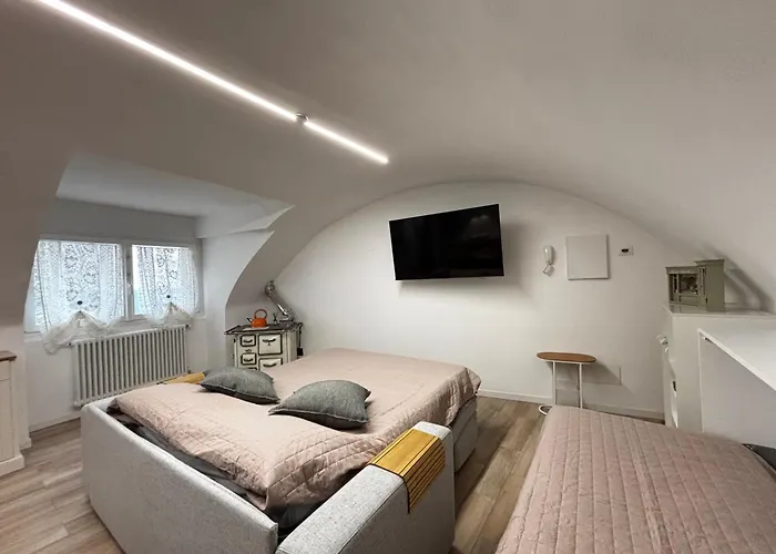 Casa Manzoni - Larihome A84 Apartman