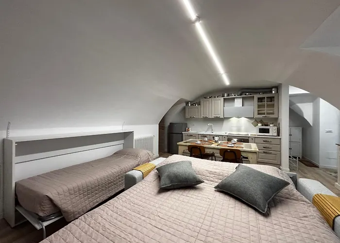 Casa Manzoni - Larihome A84 Apartman