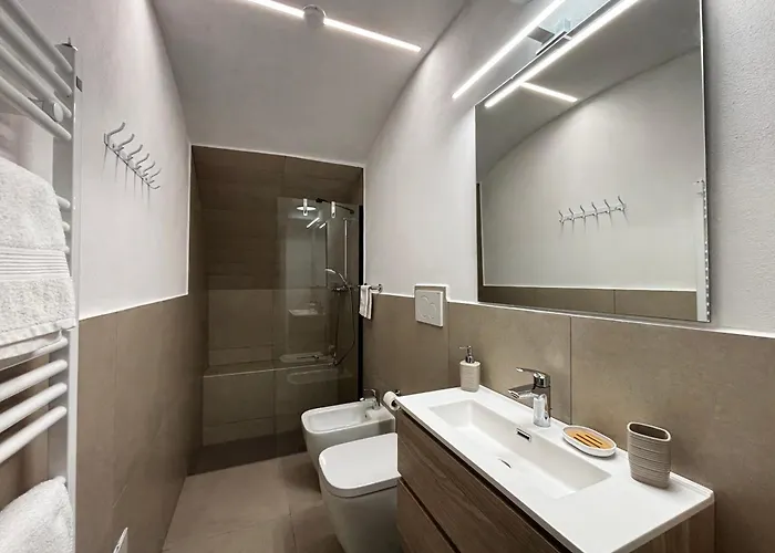 Casa Manzoni - Larihome A84