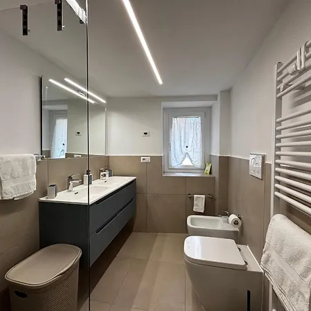 Casa Manzoni - Larihome A84 * Gravedona